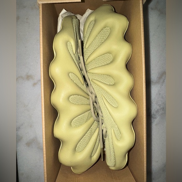 Men’s Adidas Yeezy 450 Resin - Picture 1 of 3